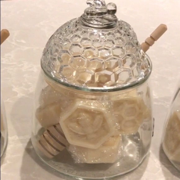 Other - 🎄Glass honey bee jar with homemade soap